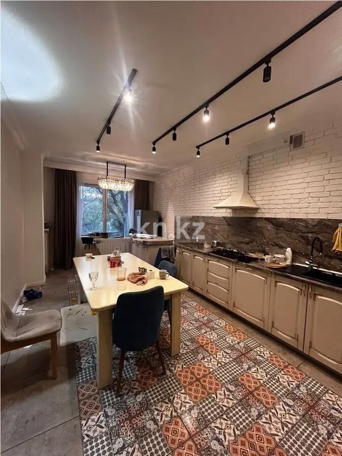 Продажа 4-комнатной квартиры, 170 м² - Продажа четырехкомнатных квартир в Алмалинском р-не Алматы - страница 4 фото 2 из 2