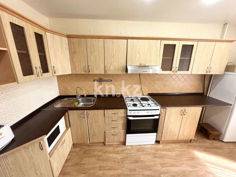 Продажа 3-комнатной квартиры, 70 м² - Продажа квартир в районе Михайловка в Караганде фото 2 из 18