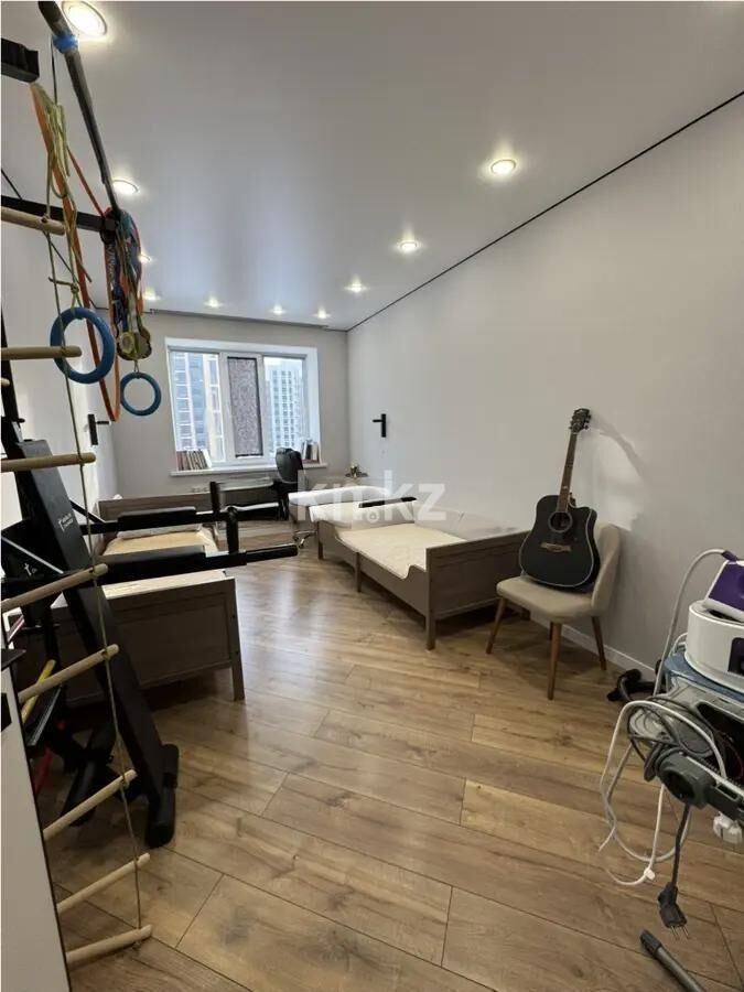 Продажа 4-комнатной квартиры, 90 м² - Продажа четырехкомнатных квартир в кирпичном доме в Казахстане - страница 15 фото 3 из 7