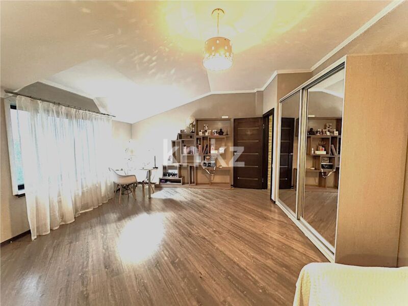 Продажа 4-комнатного дома, 367.4 м² - Продажа домов, коттеджей в Караганде - страница 4 фото 12 из 38