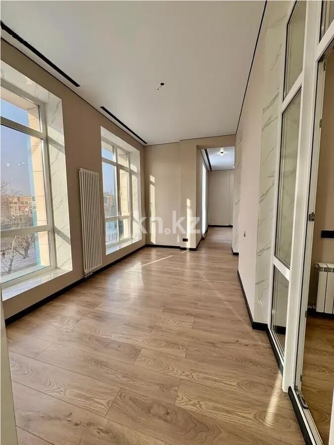 Продажа 4-комнатной квартиры, 135 м² - Продажа квартир в районе Михайловка в Караганде фото 4 из 8