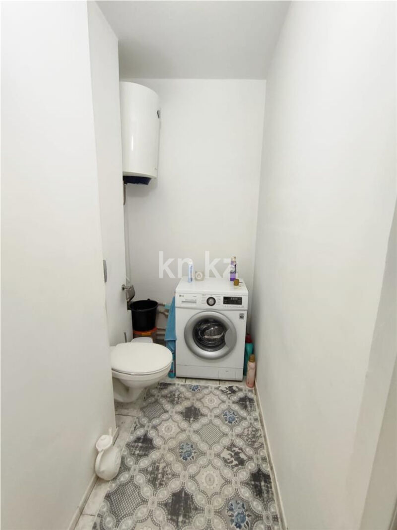 Продажа 3-комнатной квартиры, 90 м² - Продажа квартир в блочном доме в Караганде - страница 2 фото 9 из 13