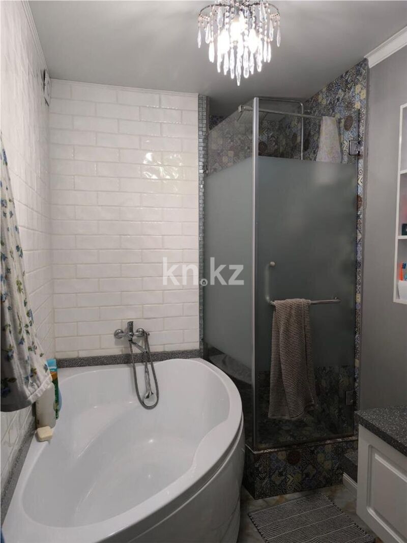 Продажа 5-комнатной квартиры, 107 м² - Продажа квартир в районе Город в Караганде фото 11 из 13