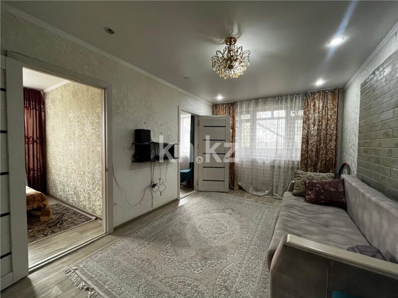 Продажа 3-комнатной квартиры, 47 м² - Продажа трехкомнатных квартир в Майкудуке Караганды - страница 5 фото 1 из 13