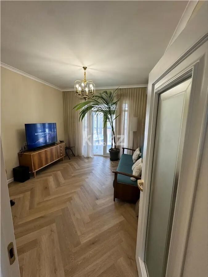 Продажа 2-комнатной квартиры, 55 м² - Продажа двухкомнатных квартир в панельном доме в Алматы - страница 2 фото 1 из 5