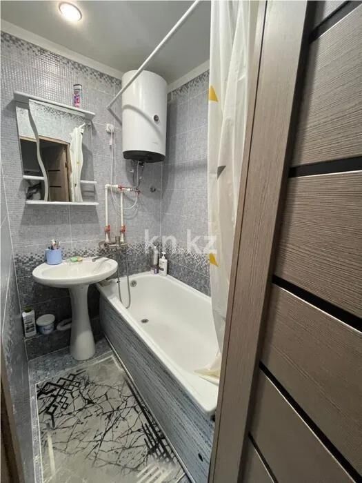 Продажа 4-комнатной квартиры, 71 м² - Продажа четырехкомнатных квартир в панельном доме в Караганде - страница 3 фото 6 из 7