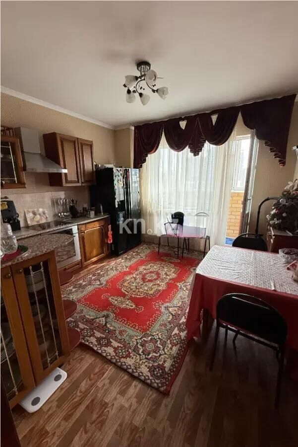 Продажа 3-комнатной квартиры, 90 м² - Продажа квартир в блочном доме в Караганде - страница 3 фото 4 из 7