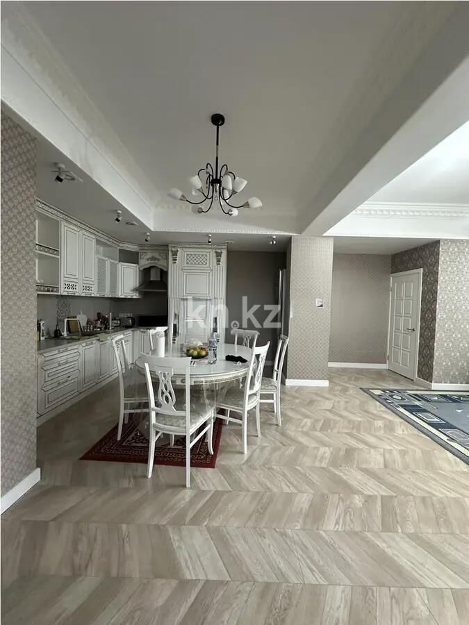 Продажа 5-комнатной квартиры, 200 м² - Продажа пятикомнатных и более квартир в монолитно-каркасном доме в Алматы фото 5 из 8