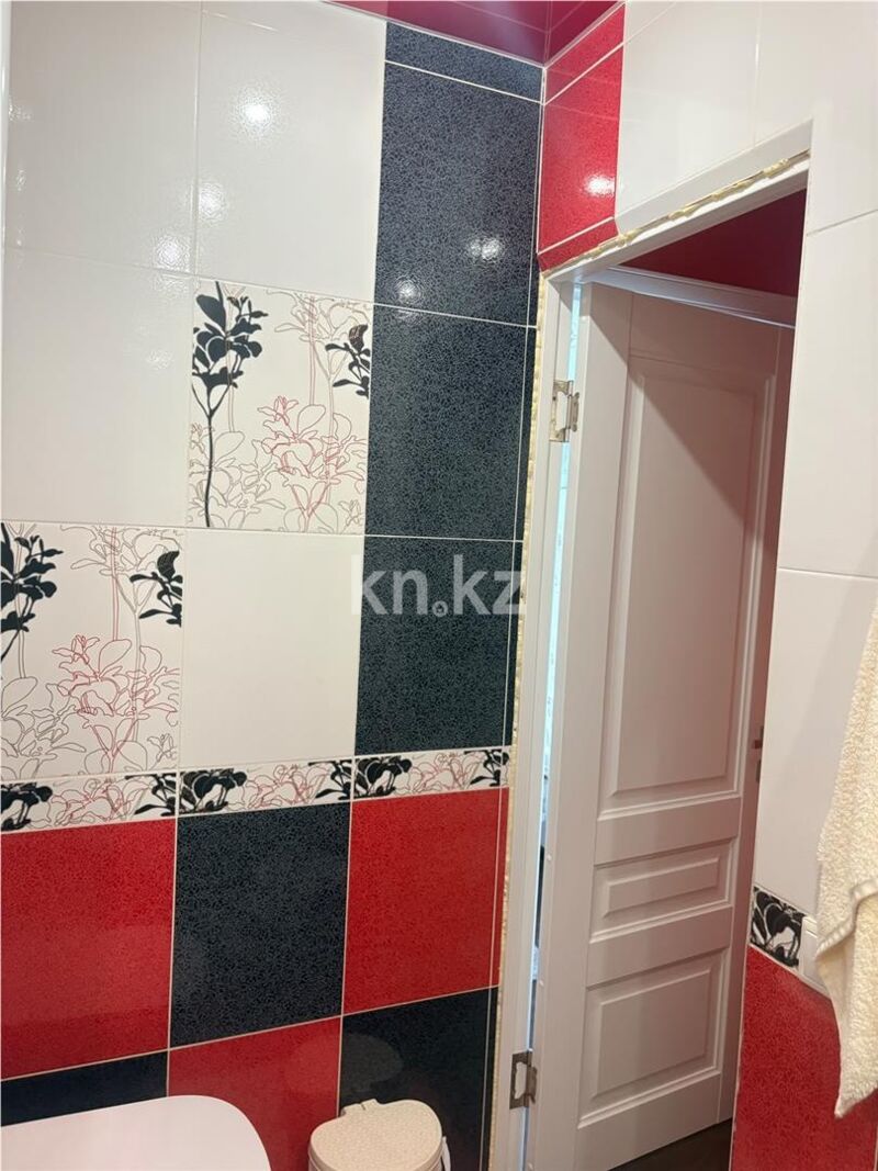 Продажа 2-комнатной квартиры, 52 м² - Продажа двухкомнатных квартир в панельном доме в Караганде - страница 8 фото 14 из 33
