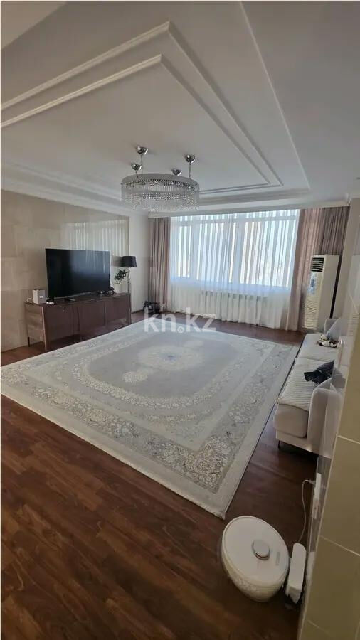 Продажа 5-комнатной квартиры, 187 м² - Продажа пятикомнатных и более квартир в блочном доме в Астане фото 1 из 5