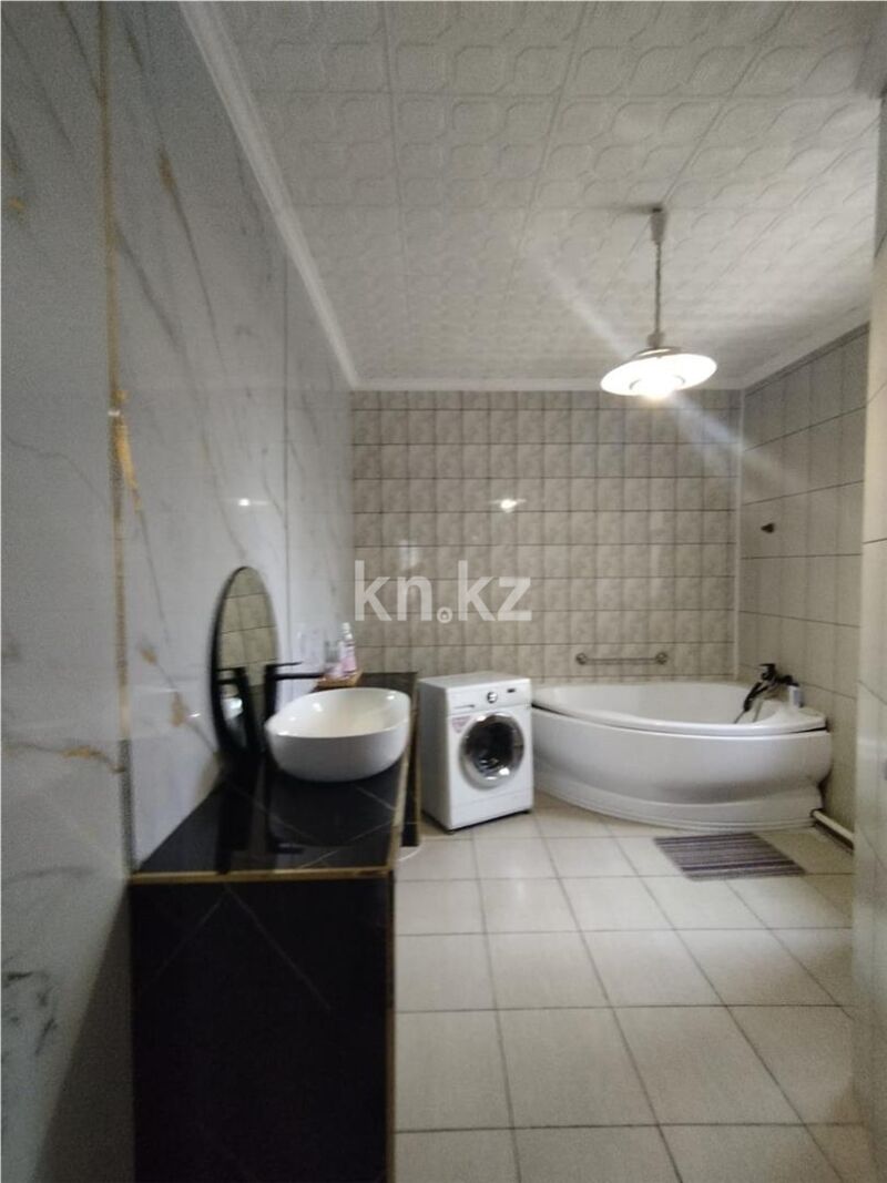 Продажа 7-комнатного дома, 250 м² - Продажа домов, коттеджей в Караганде - страница 4 фото 17 из 24
