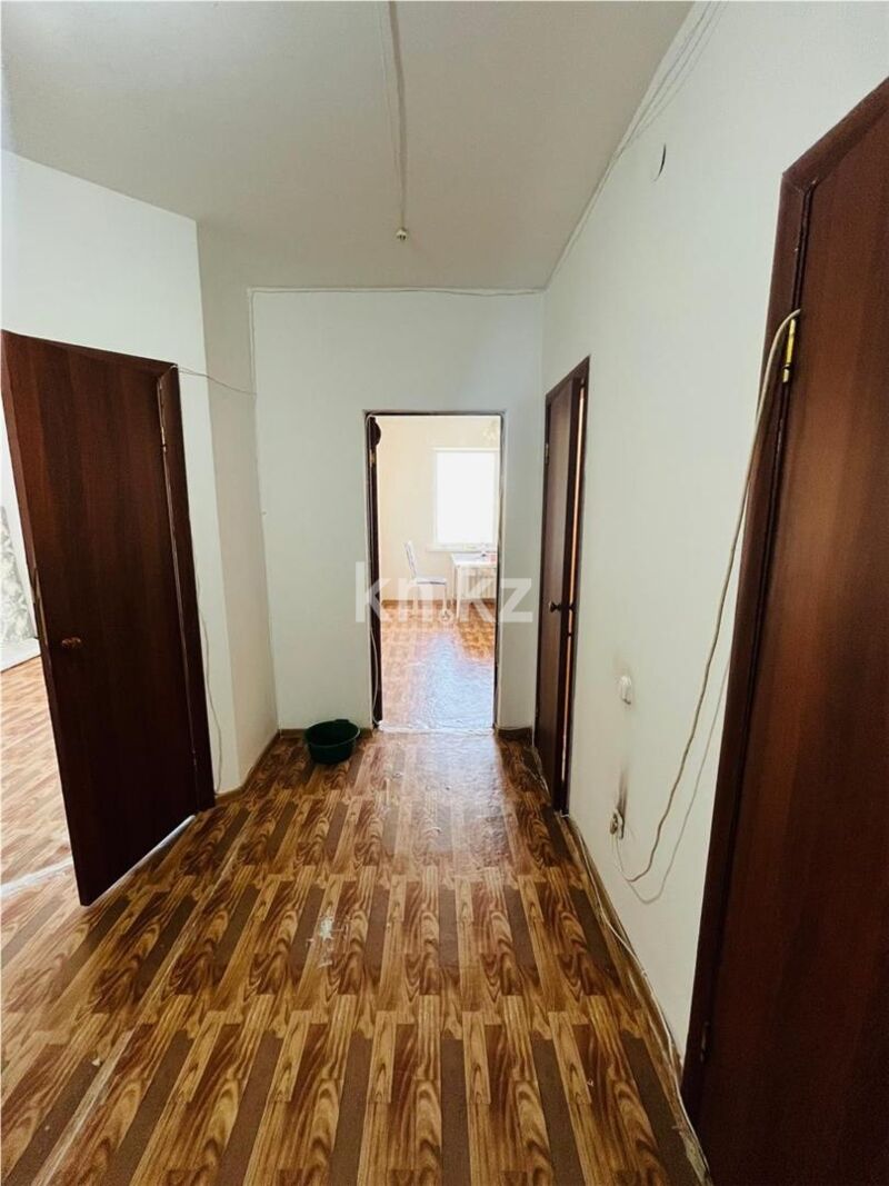 Продажа 2-комнатной квартиры, 65 м² - Продажа квартир в блочном доме в Караганде - страница 2 фото 1 из 8