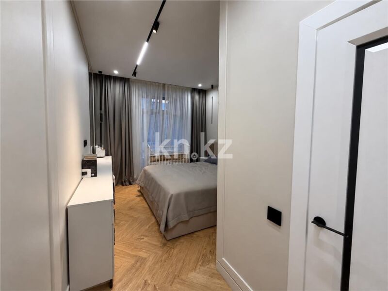 Продажа 4-комнатной квартиры, 125 м² - Продажа квартир на Юго-Востоке Караганды - страница 2 фото 17 из 43
