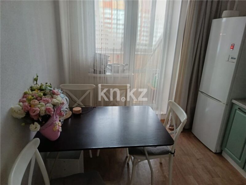 Продажа 1-комнатной квартиры, 34 м² - Продажа квартир в монолитно-каркасном доме в Караганде - страница 2 фото 1 из 7