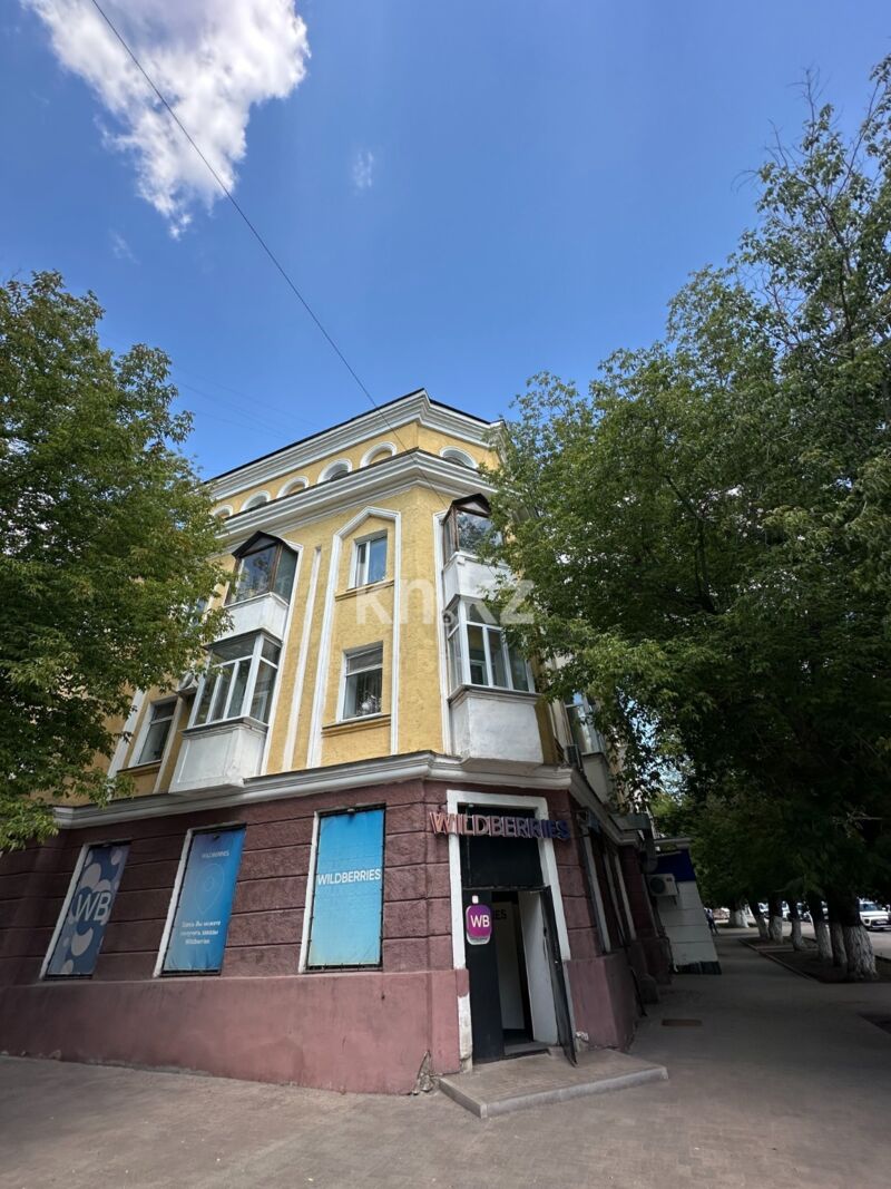 Продажа 4-комнатной квартиры, 73 м² - Продажа четырехкомнатных квартир в кирпичном доме в Караганде - страница 4 фото 6 из 35