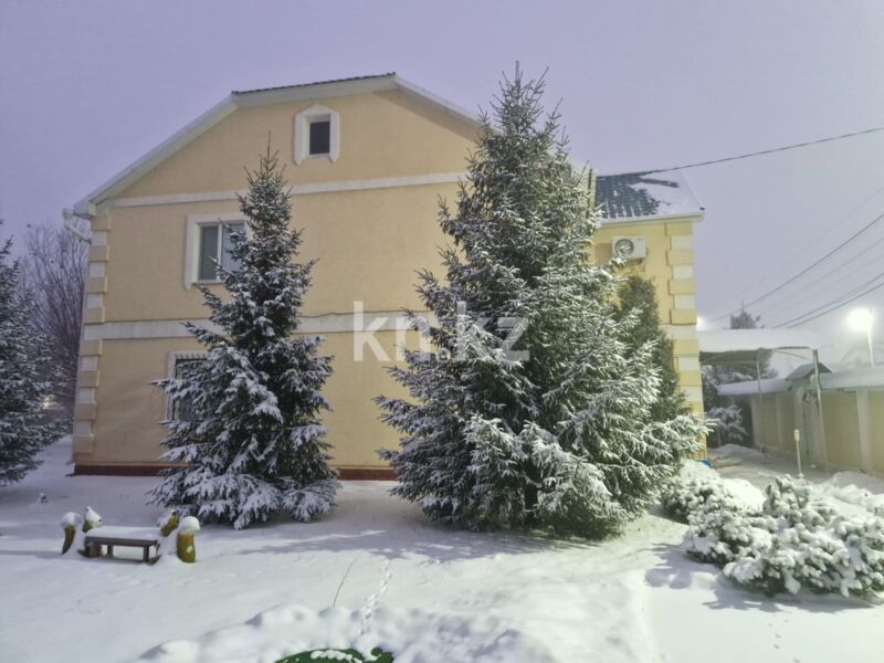 Продажа 5-комнатного дома, 300 м² - Продажа пятикомнатных и более домов, коттеджей в Уральске фото 1 из 1