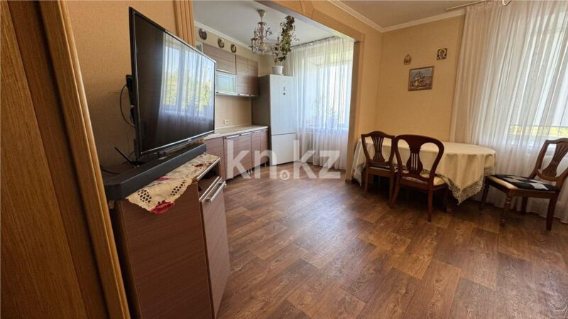 Продажа 4-комнатной квартиры, 77 м² - Продажа четырехкомнатных квартир в кирпичном доме в Казахстане - страница 20 фото 1 из 17