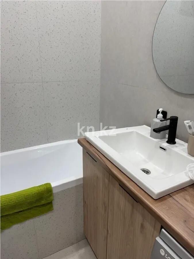 Продажа 2-комнатной квартиры, 69 м² - Продажа двухкомнатных квартир в кирпичном доме в Караганде - страница 10 фото 1 из 1