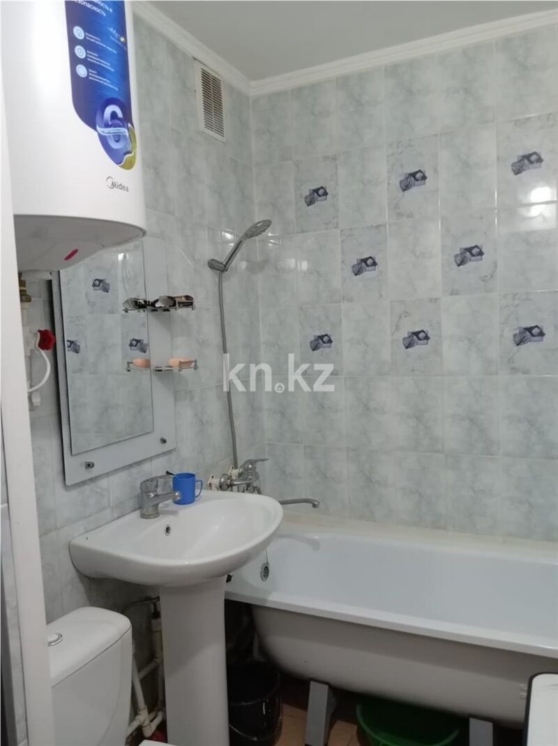 Продажа 2-комнатной квартиры, 45 м² - Продажа двухкомнатных квартир в кирпичном доме в Караганде - страница 7 фото 14 из 16