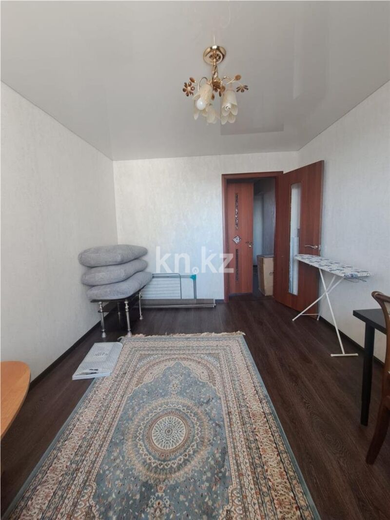 Продажа 3-комнатной квартиры, 63 м² - Продажа квартир в кирпичном доме в Караганде фото 3 из 14