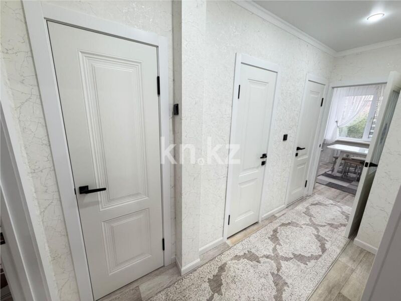 Продажа 3-комнатной квартиры, 64 м² - Продажа трехкомнатных квартир в Караганде - страница 2 фото 8 из 13