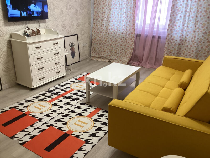 Аренда 2-комнатной квартиры, 62 м² - Аренда двухкомнатных квартир помесячно в Казахстане - страница 2 фото 1 из 17