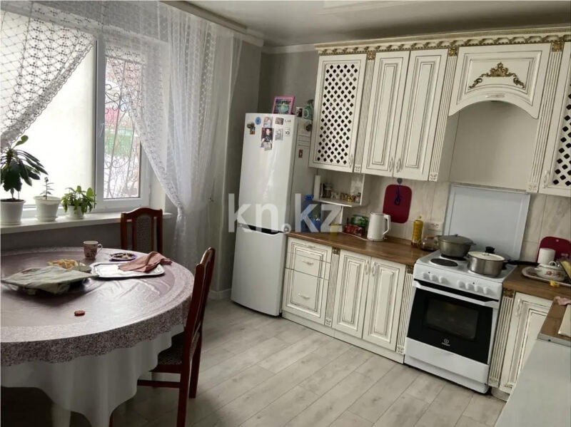 Продажа 3-комнатной квартиры, 80 м² - Продажа квартир в блочном доме в Караганде - страница 3 фото 4 из 5