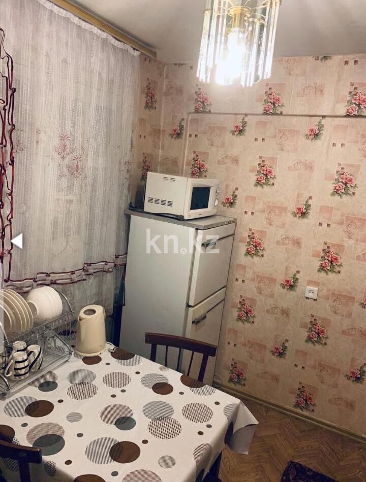 Аренда 1-комнатной квартиры посуточно, 38 м² - Аренда однокомнатных квартир посуточно в Усть-Каменогорске фото 2 из 2