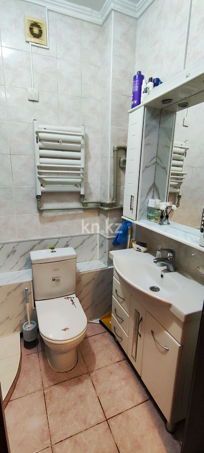 Продажа 3-комнатной квартиры, 82.4 м² - Продажа квартир в кирпичном доме в Шымкенте фото 10 из 26