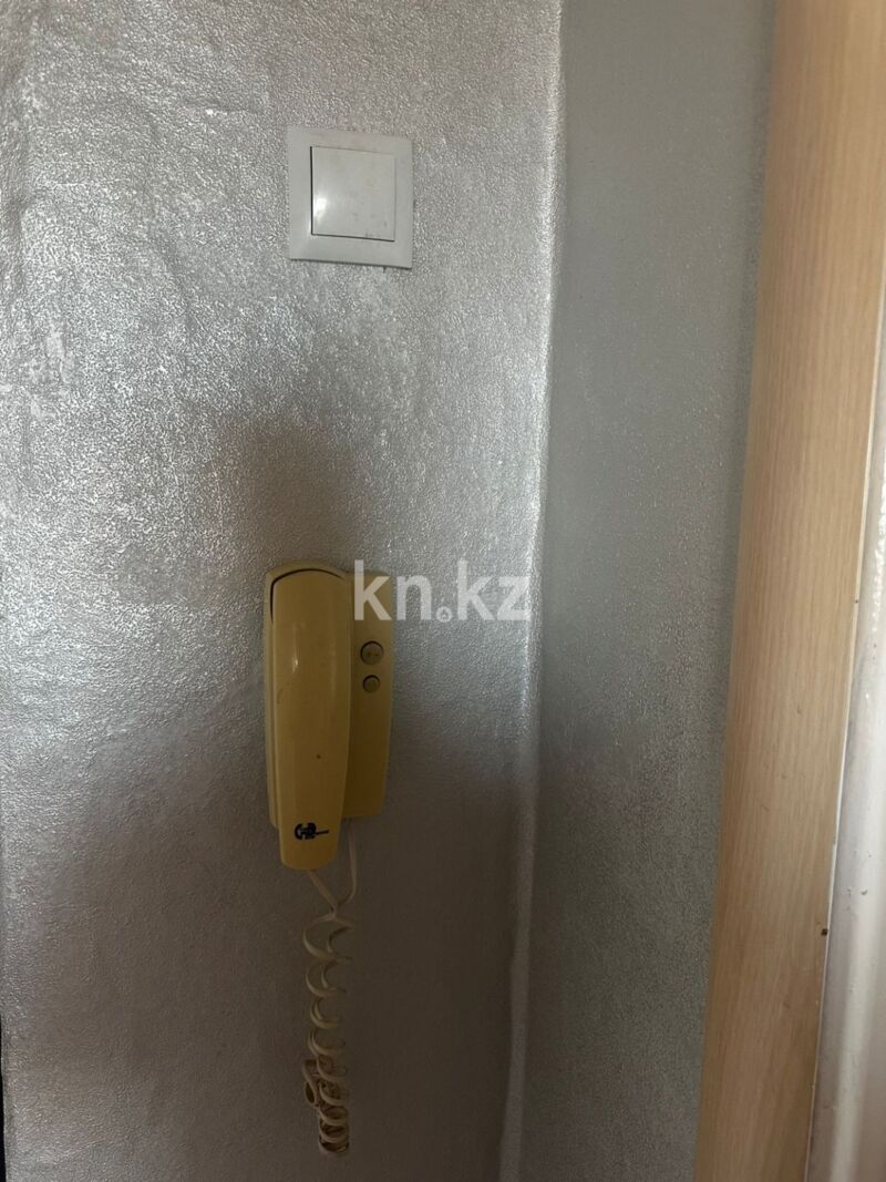 Продажа 1-комнатной квартиры, 38 м² - Продажа однокомнатных квартир на Юго-Востоке Караганды - страница 2 фото 11 из 28