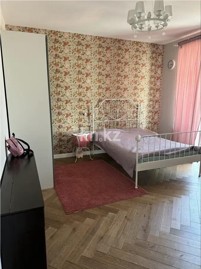 Продажа 4-комнатной квартиры, 200 м² - Продажа четырехкомнатных квартир в кирпичном доме в Казахстане - страница 4 фото 4 из 7