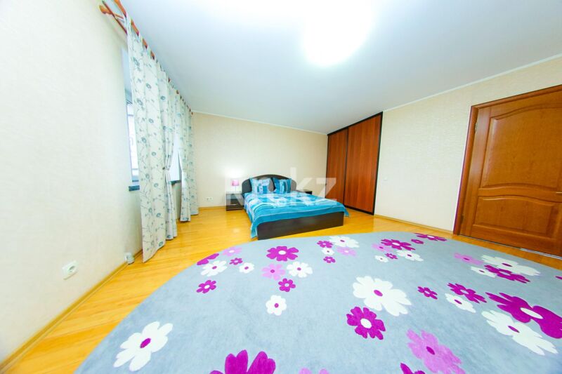 Аренда 2-комнатной квартиры посуточно, 70 м² - Аренда двухкомнатных квартир посуточно в Казахстане - страница 4 фото 9 из 12