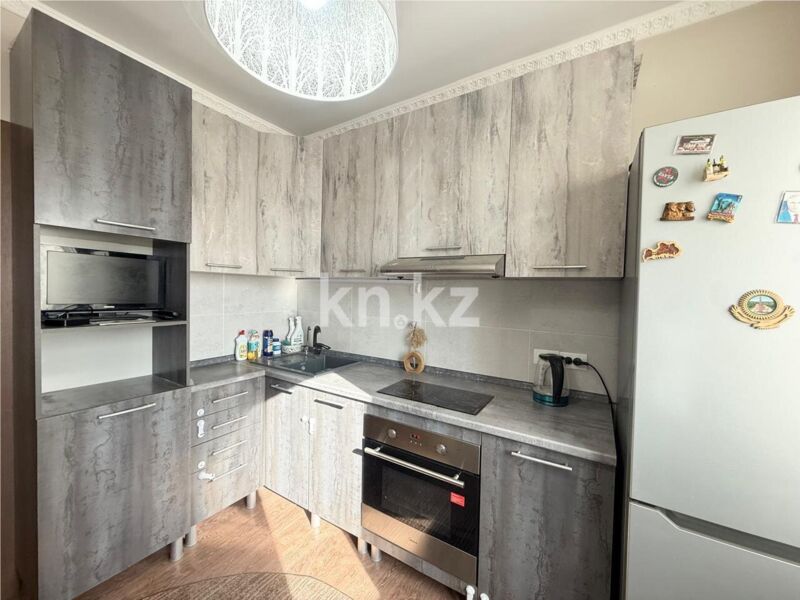Продажа 2-комнатной квартиры, 55 м² - Продажа двухкомнатных квартир на Юго-Востоке Караганды - страница 3 фото 1 из 16