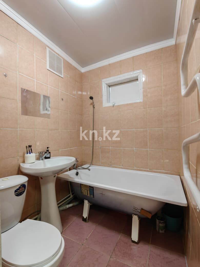 Продажа 3-комнатной квартиры, 42 м² - Продажа трехкомнатных квартир в Майкудуке Караганды - страница 8 фото 19 из 31