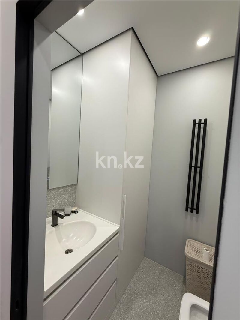 Продажа 2-комнатной квартиры, 68 м² - Продажа двухкомнатных квартир в кирпичном доме в Караганде - страница 9 фото 11 из 16