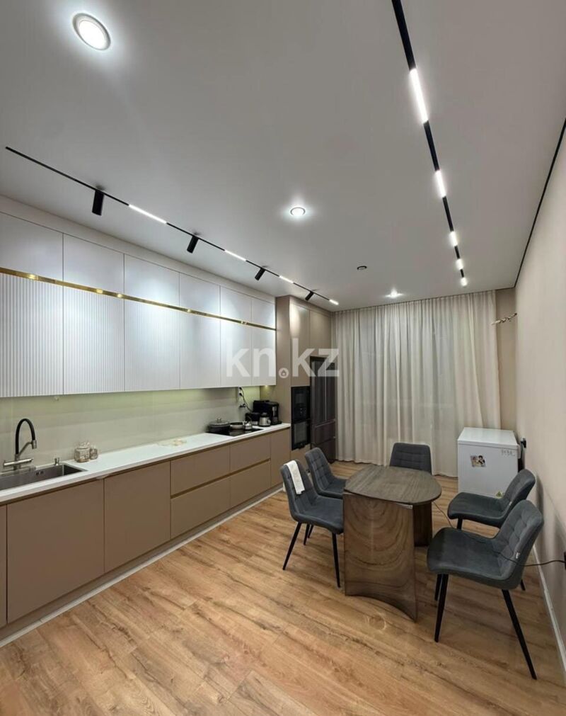 Аренда 5-комнатной квартиры, 140 м² - Аренда квартир помесячно в Алматы фото 1 из 16