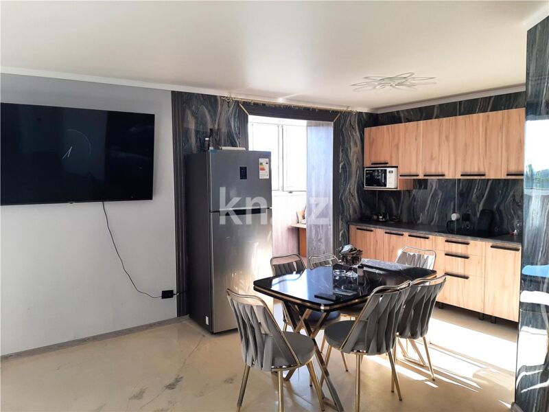 Продажа 3-комнатной квартиры, 107 м² - Недвижимость в Темиртау - страница 26 фото 3 из 12