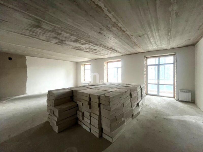 Продажа 4-комнатной квартиры, 133 м² - Продажа четырехкомнатных квартир в кирпичном доме в Караганде - страница 5 фото 1 из 3