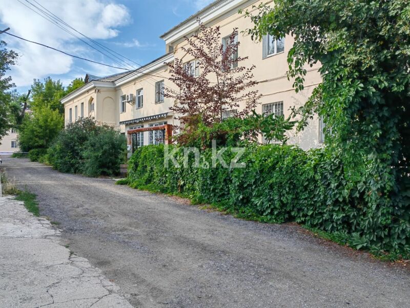 Продажа 3-комнатной квартиры, 82 м² - Продажа трехкомнатных квартир в кирпичном доме в Караганде - страница 19 фото 1 из 36