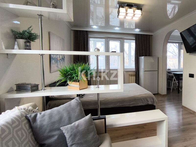 Продажа 1-комнатной квартиры, 31 м² - Продажа однокомнатных квартир в панельном доме в Караганде - страница 10 фото 1 из 19