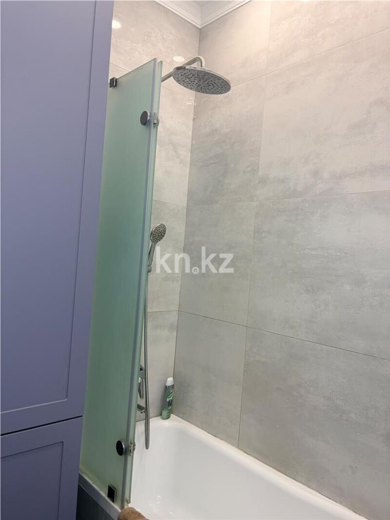 Продажа 3-комнатной квартиры, 85 м² - Продажа квартир на Юго-Востоке Караганды - страница 2 фото 23 из 29