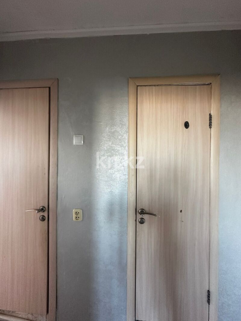 Продажа 1-комнатной квартиры, 38 м² - Продажа однокомнатных квартир на Юго-Востоке Караганды - страница 2 фото 12 из 28