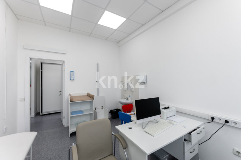 Продажа помещения, 245.5 м² - Продажа офисных и торговых помещений в Астане - страница 2 фото 12 из 22