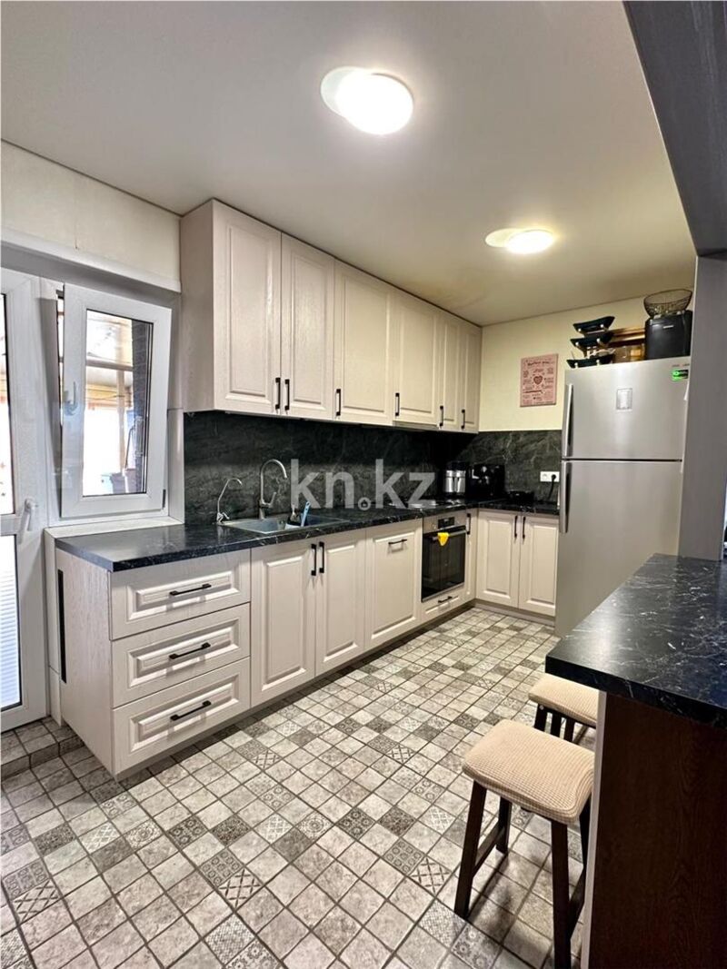 Продажа 6-комнатного дома, 230 м² - Продажа домов, коттеджей в Караганде - страница 6 фото 6 из 33
