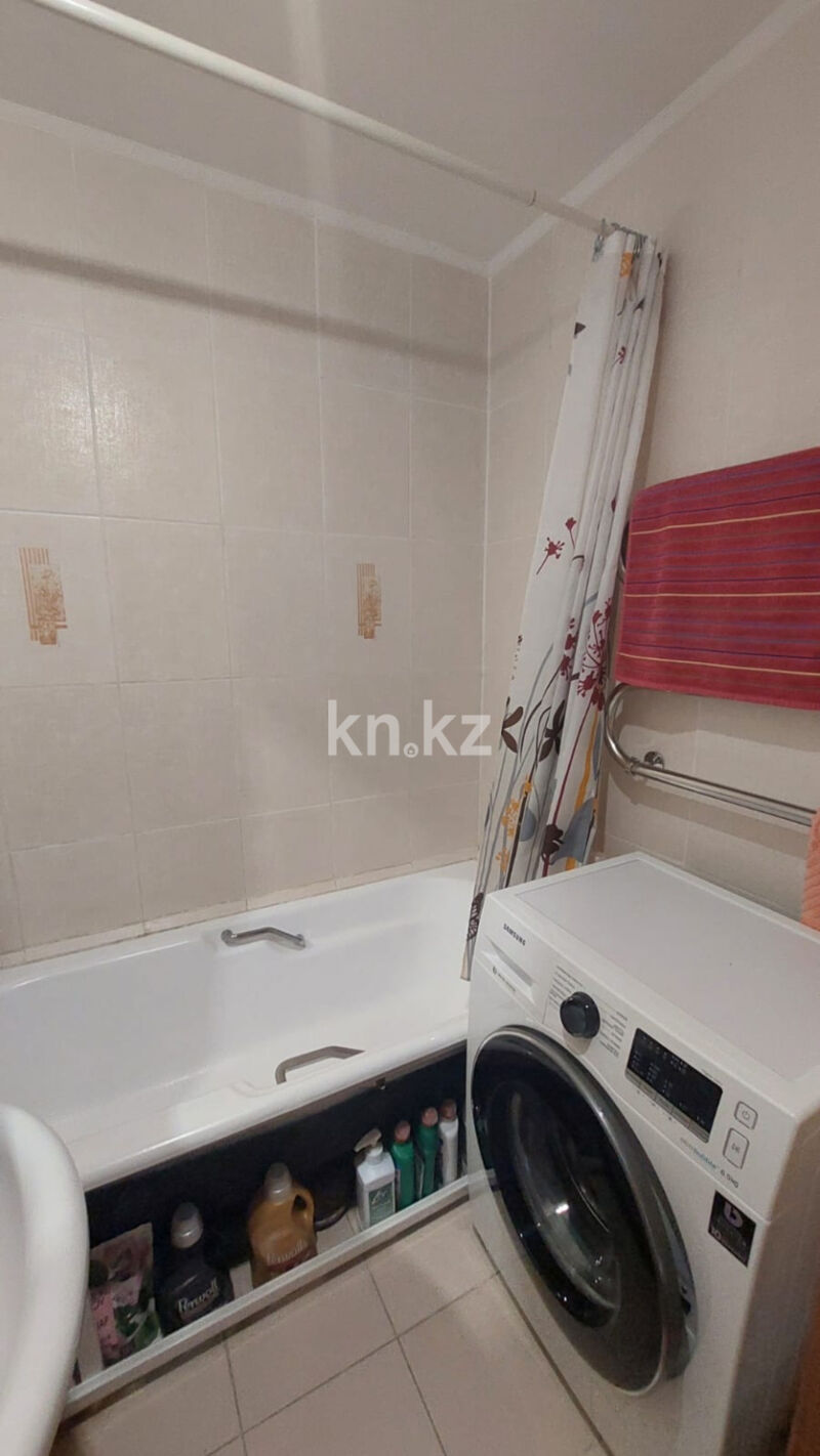 Продажа 3-комнатной квартиры, 63.1 м² - Продажа жилой и коммерческой недвижимости в Усть-Каменогорске фото 12 из 17