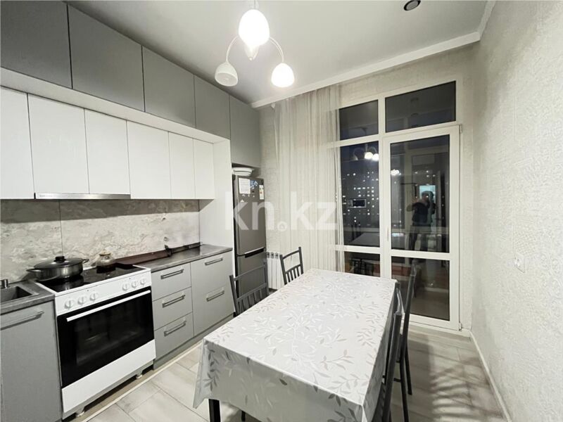 Продажа 3-комнатной квартиры, 84 м² - Продажа трехкомнатных квартир на Юго-Востоке Караганды - страница 23 фото 1 из 17