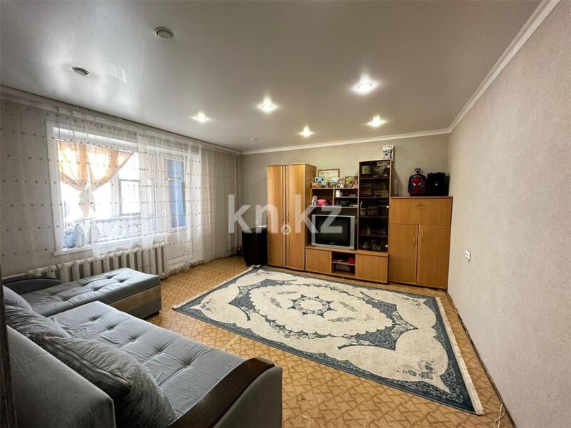 Продажа 3-комнатной квартиры, 64 м² - Продажа трехкомнатных квартир на Юго-Востоке Караганды - страница 14 фото 1 из 7