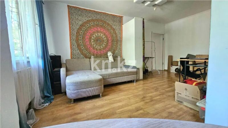 Продажа 2-комнатной квартиры, 42.7 м² - Продажа двухкомнатных квартир в панельном доме в Алматы - страница 26 фото 1 из 4