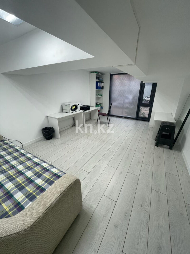 Продажа помещения, 180 м² - Продажа офисных и торговых помещений в Астане фото 2 из 16