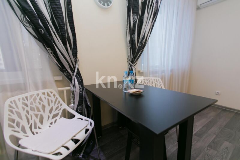 Аренда 1-комнатной квартиры посуточно, 45 м² - Аренда квартир посуточно в Астане - страница 4 фото 8 из 14
